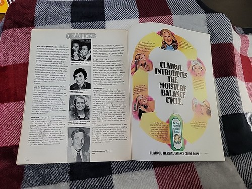 People Magazine April 4 1977 DOLLY PARTON Jerry Ford George Plimpton UNREAD - Picture 18 of 24