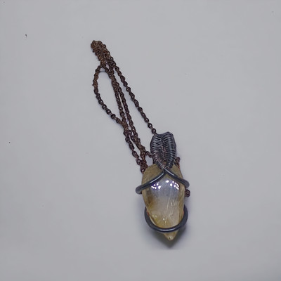 Natur Copper Pendant with Raw Rutilated Quartz