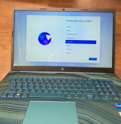 HP 17-cn1008cy 17.3'' (512GB SSD, Intel Core i5-1155G7, 2.50 GHz, 12GB) Box Dmg