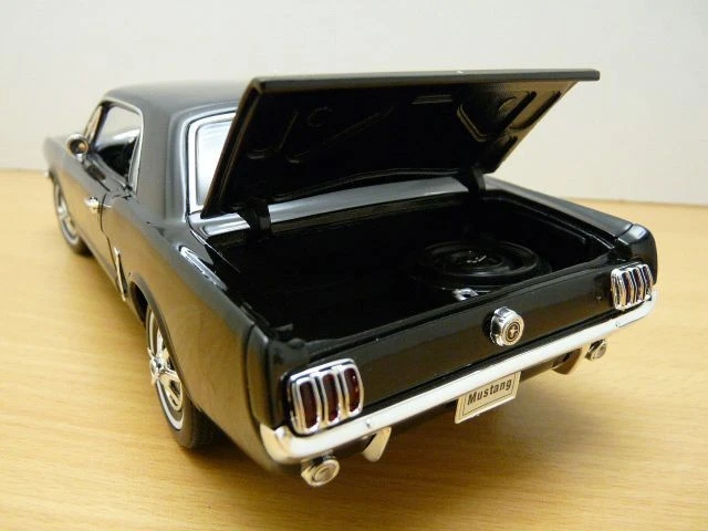 FORD MUSTANG coupe HARD TOP noir 1/18 1964 1/2 - Immagine 4 di 4