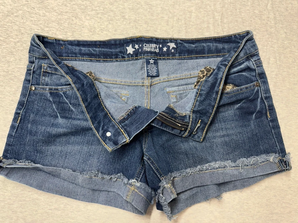 Celebrity Pink Jeans Woman’s Shorts Button Fly Sz11 - Image 3 of 4
