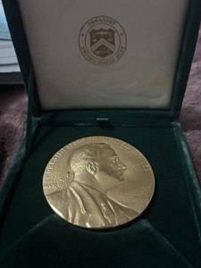 U.S. Mint Franklin D. Roosevelt Presidential In Memoriam Bronze Medal Type