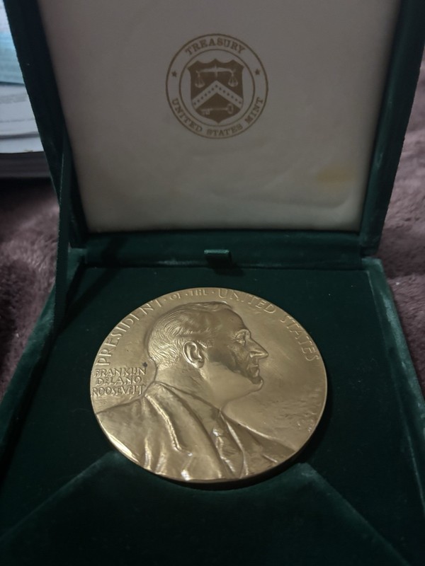 U.S. Mint Franklin D. Roosevelt Presidential In Memoriam Bronze Medal Type