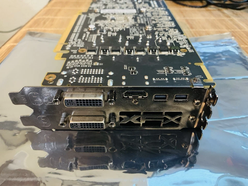 XFX AMD Radeon HD 6870 1GB Video Card - 1x HDMI, 2x DVI, 2x Mini DP, Free Ship - Image 4 of 4