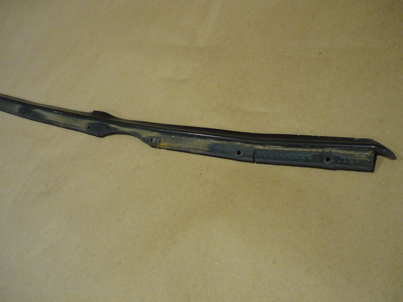 Ferrari  208,308 - RH  Door Weatherstrip GTS  - P/N 60433703