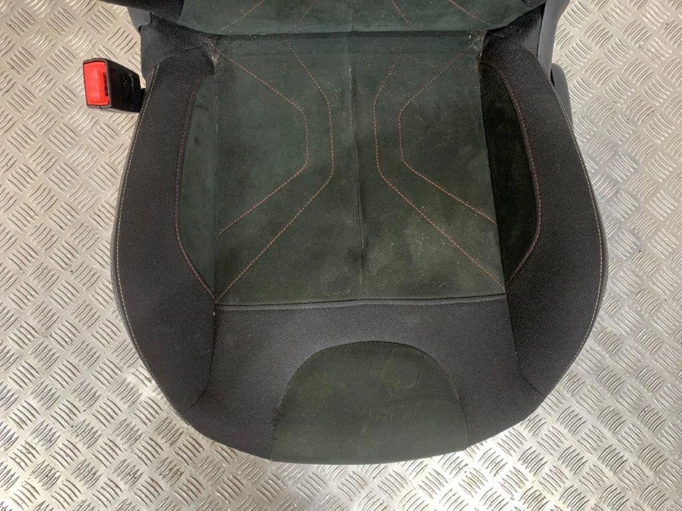 10-18 CITROEN DS3 PERFORMANCE LINE PASSENGER NEAR SIDE FRONT SEAT WITH HEADREST - Image 2 of 4