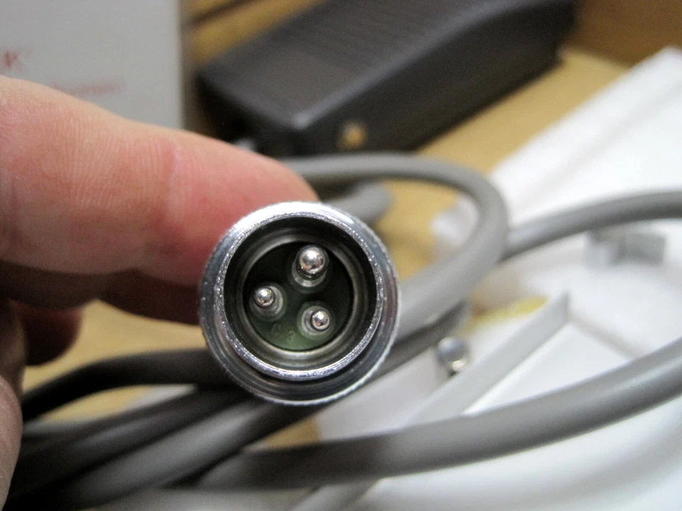 Pedal de control de pie SAKURA Tissue-Tek III 4586 PN 84586006 Foto 3 de 3