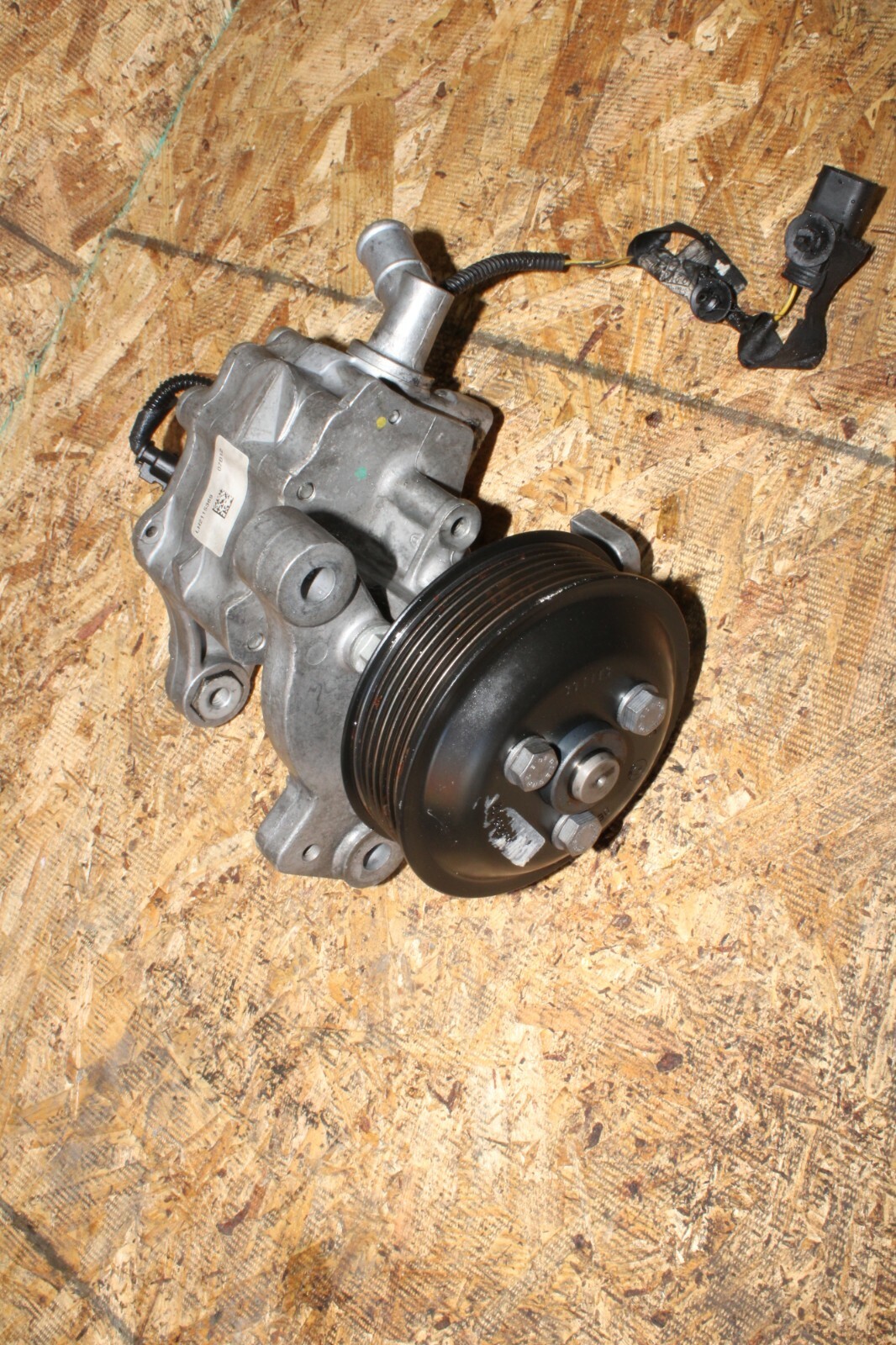 Power Steering Pump IXETIC BMW OEM F10 F12 F13 F01 F02 N63 750i 650i