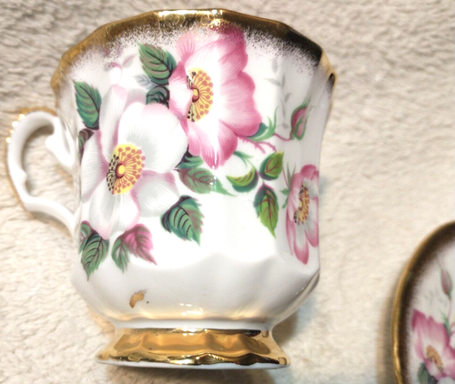 Elizabethan Fine Bone China England Tea Cup & Saucer Floral Pattern/ Gold Trim - Picture 5 of 7