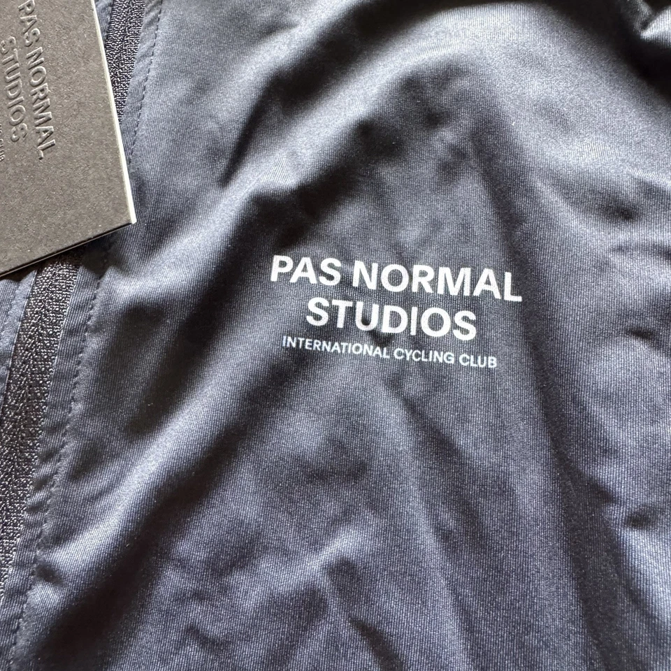 Camiseta deportiva de ciclismo para mujer Pas Normal Studios mecanismo azul marino L NUEVA PNS Foto 2 de 4