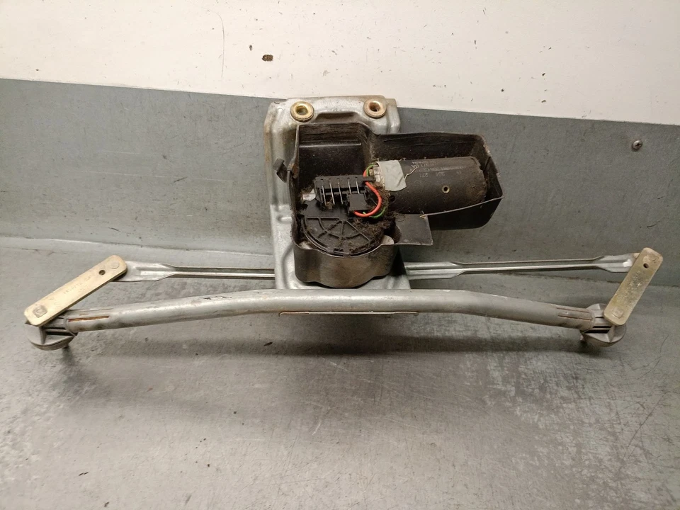 89FG17485AA MOTOR LIMPIA DELANTERO / 1625856 / 5328030 PARA FORD FIESTA III GFJ - Imagen 2 de 4