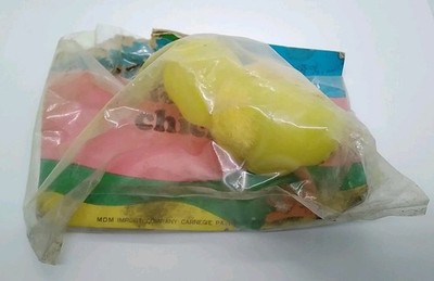 vtg. plastic wind-up Hopping Chick by MDM Import Co of Carnegie, PA - w/card 