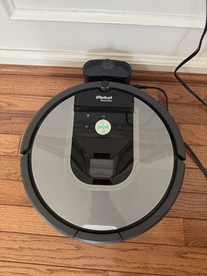 iRobot Roomba 960 Robot Vacuum WiFi Mapping App + Charging Dock Good Condition
