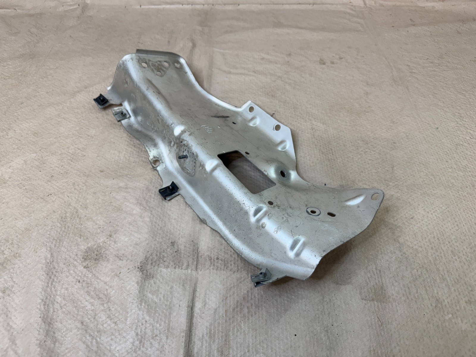 2011-2015 Audi R8 Rear Left Taillight Lamp Light Support Bracket OEM LH Driver