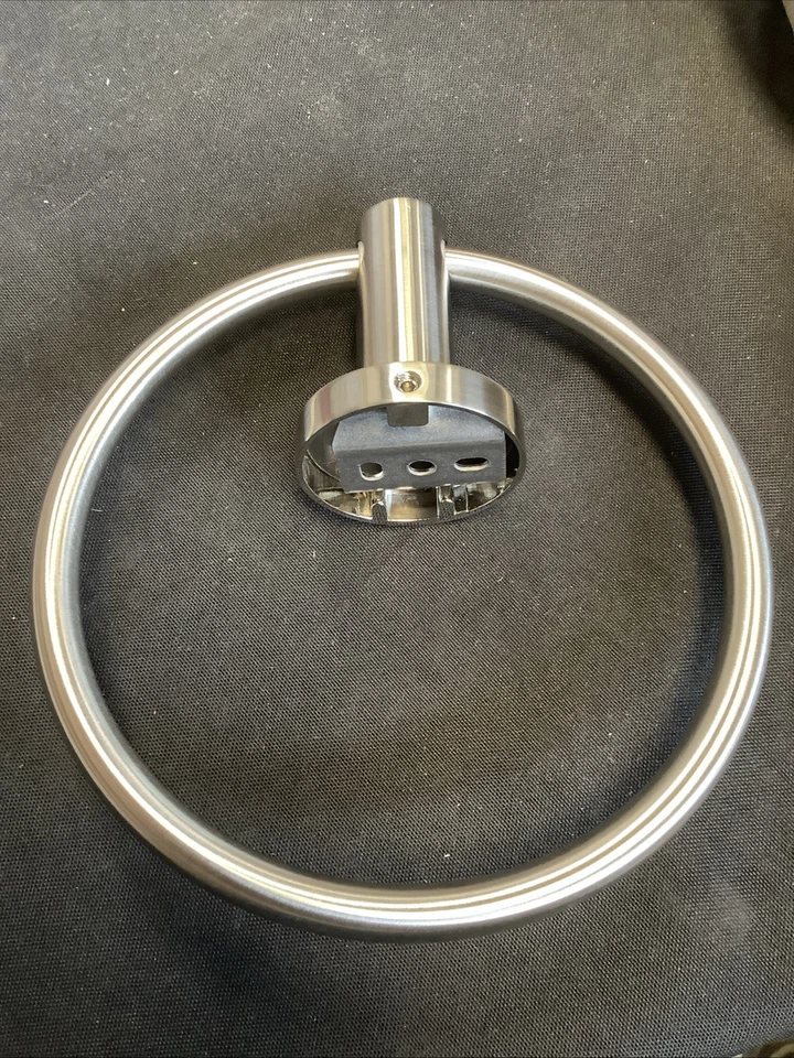 Anillo de toalla de diapositiva Symmons. Níquel satinado. 353TR-STN D2 Foto 3 de 4