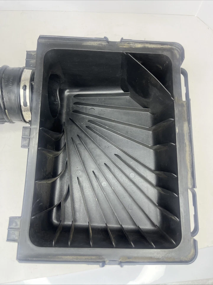 2005-10 Chrysler 300 Charger Magnum 3.5L V6 Air Cleaner Box Hose OEM 04591868AB Foto 2 de 4