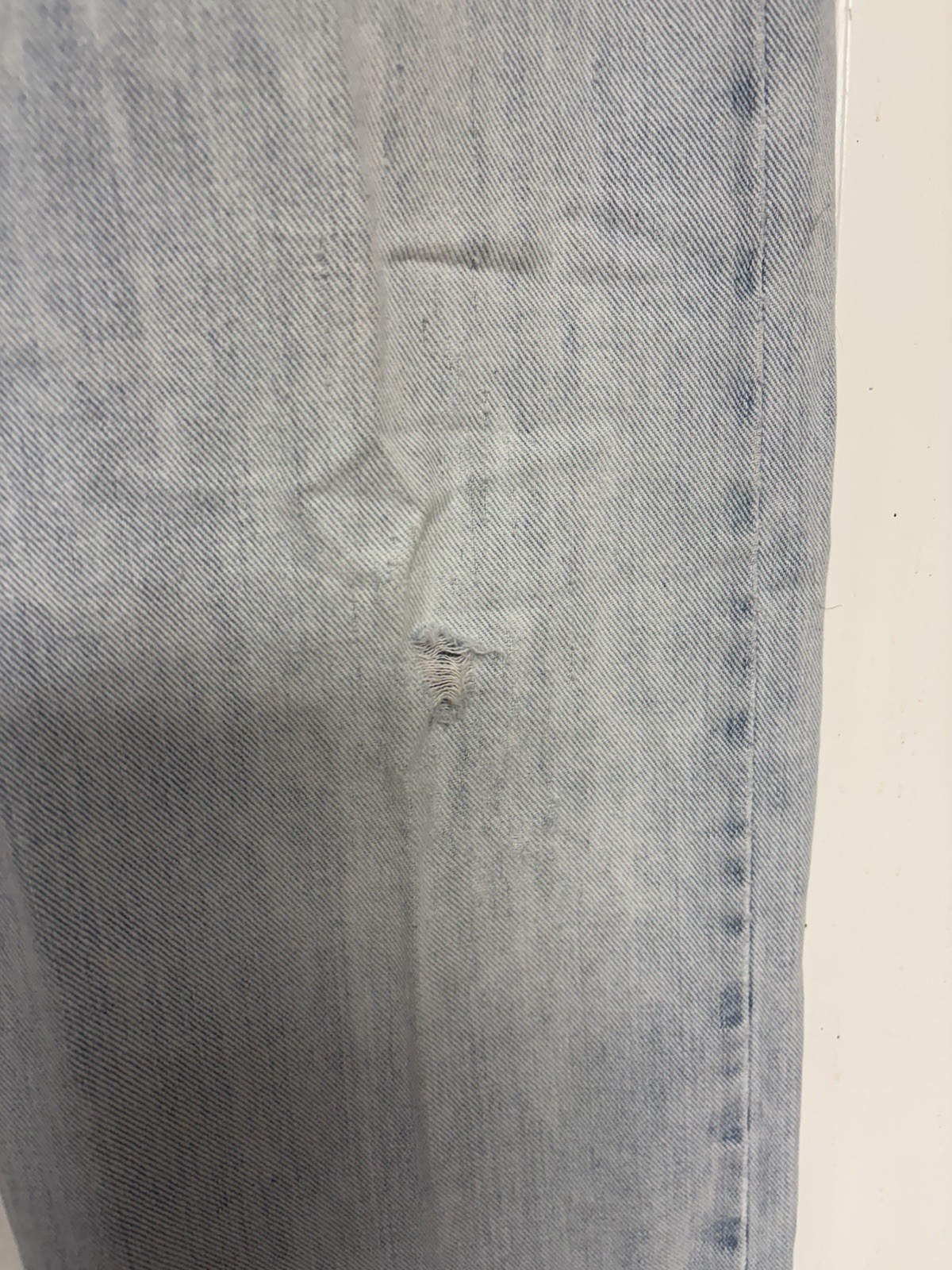 Vintage Tommy Hilfiger Jeans Men's 34x30” Classic Fit Baggy Light Wash Denim Y2K thumbnail 6