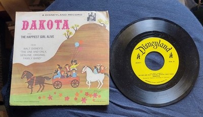 ''The Happiest Girl Alive / Dakota'' 45rpm Picture Sleeve LG-811- EX+