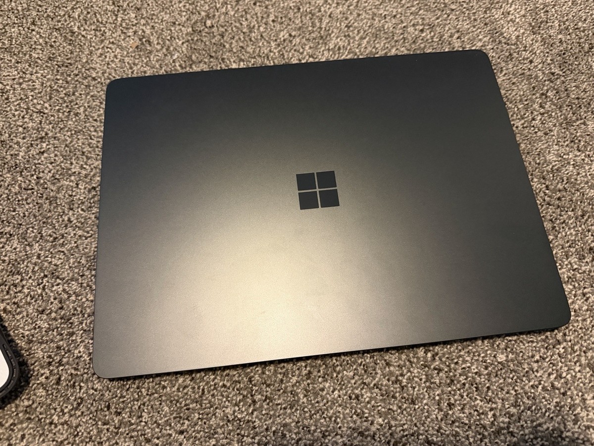 MICROSOFT Surface Laptop 7th ED 13.8