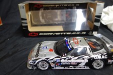 AUTOart. CORVETTE  C5-R.  1/18 SCALE. Box damaged