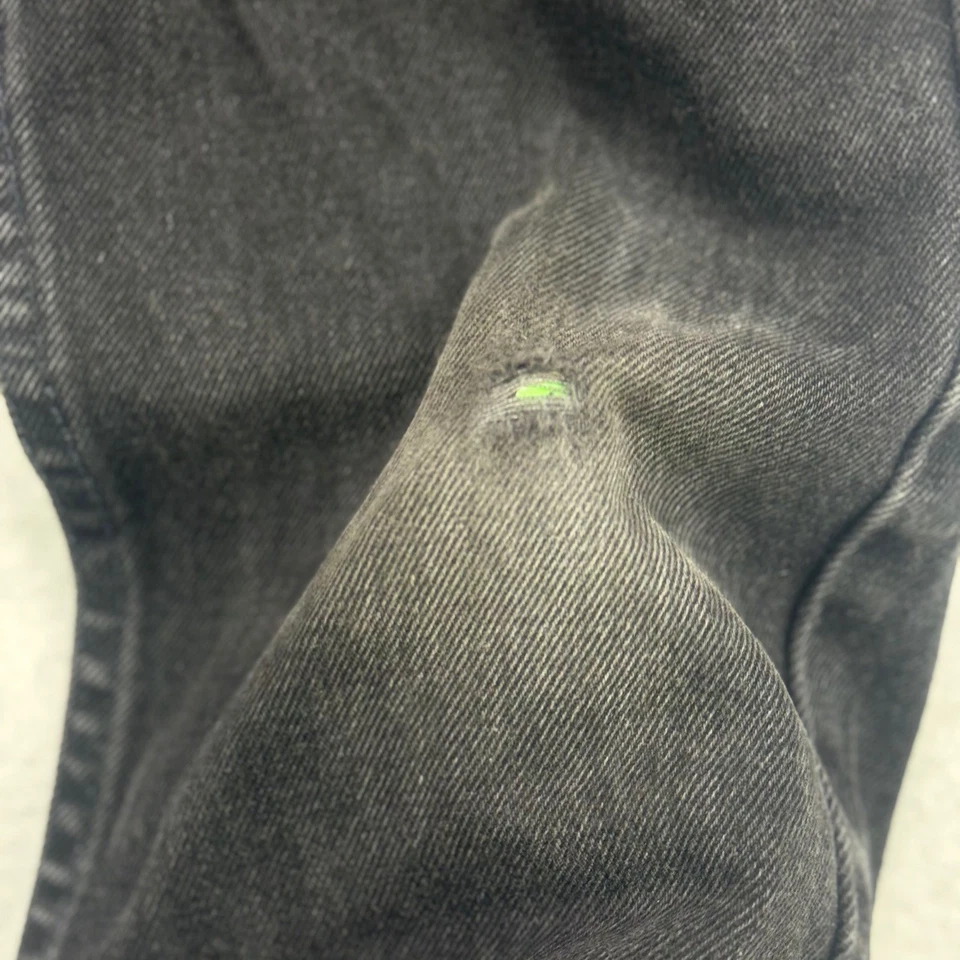 Jeans vaqueros negros vintage Levi's Kids 550 calce relajado lengüeta naranja envejecida Foto 4 de 4