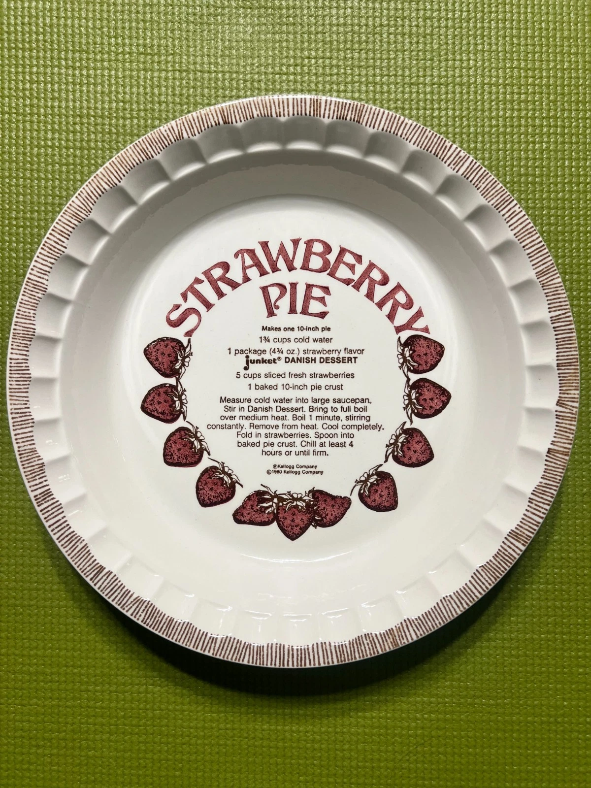 Rare: Vintage “ Strawberry Pie”Recipe Pie Plate by Royal China for Kellogg Comp
Opens in a new windo