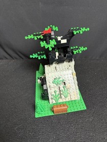 1987 Lego 6066 Camouflaged Outpost Knights Knights Castle Forestmen