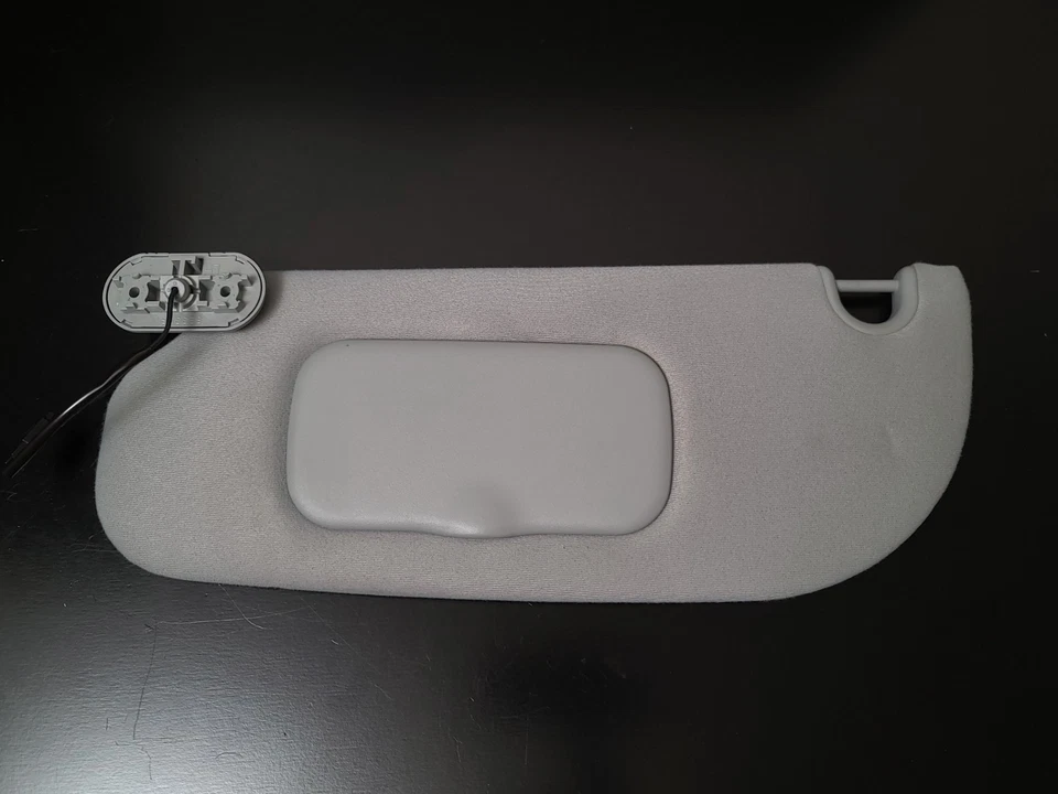 2002-2005 Ford Explorer Mercury Mountaineer Sun Visor Pair Set Driver Passenger - Image 3 of 4