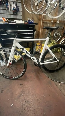 Aventon Mataro Track SingleSpeed/Fixie With DTswiss Rear Track Hub