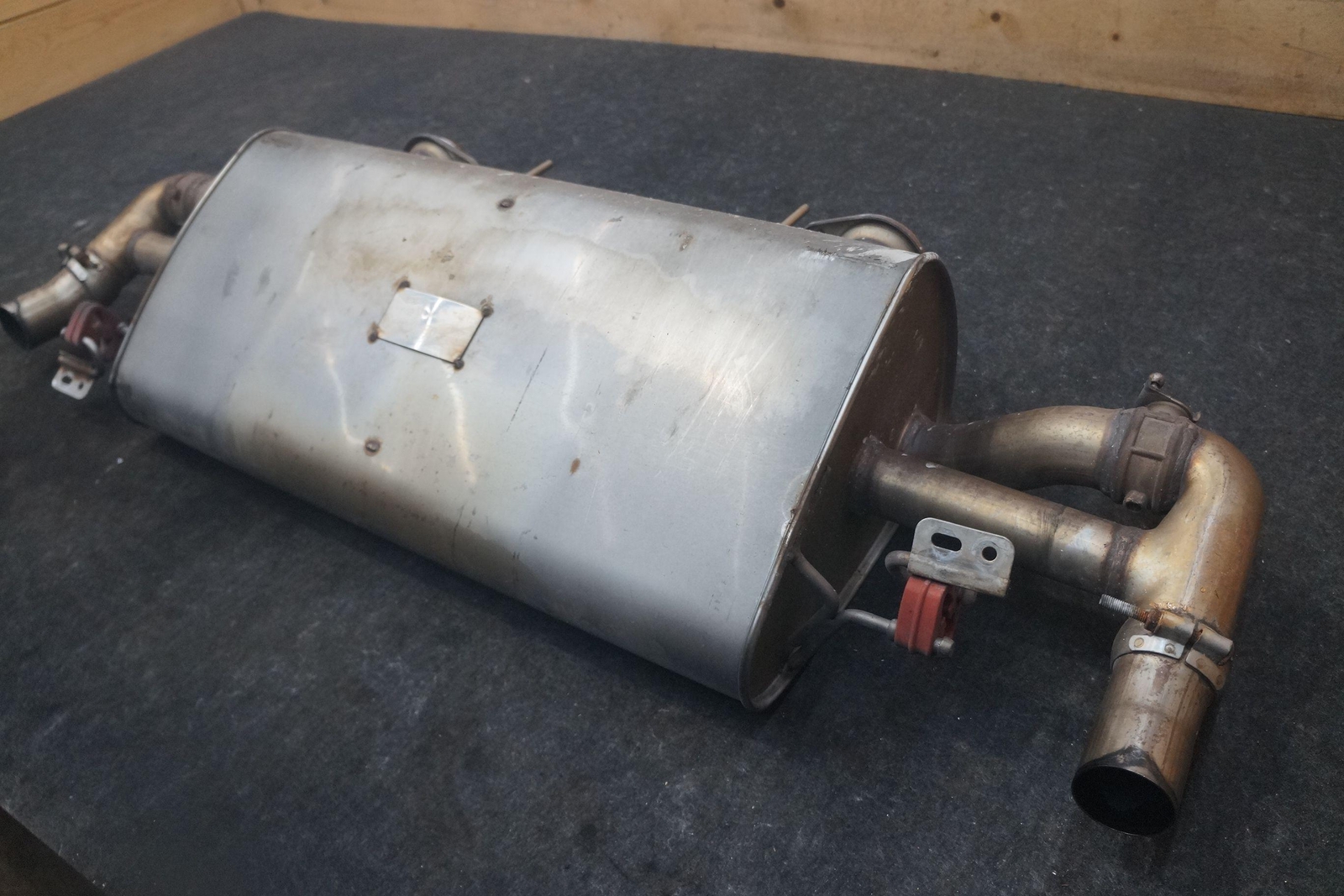 Rear Exhaust Muffler Silencer Tail Pipe OEM Aston Martin V8 Vantage 2006