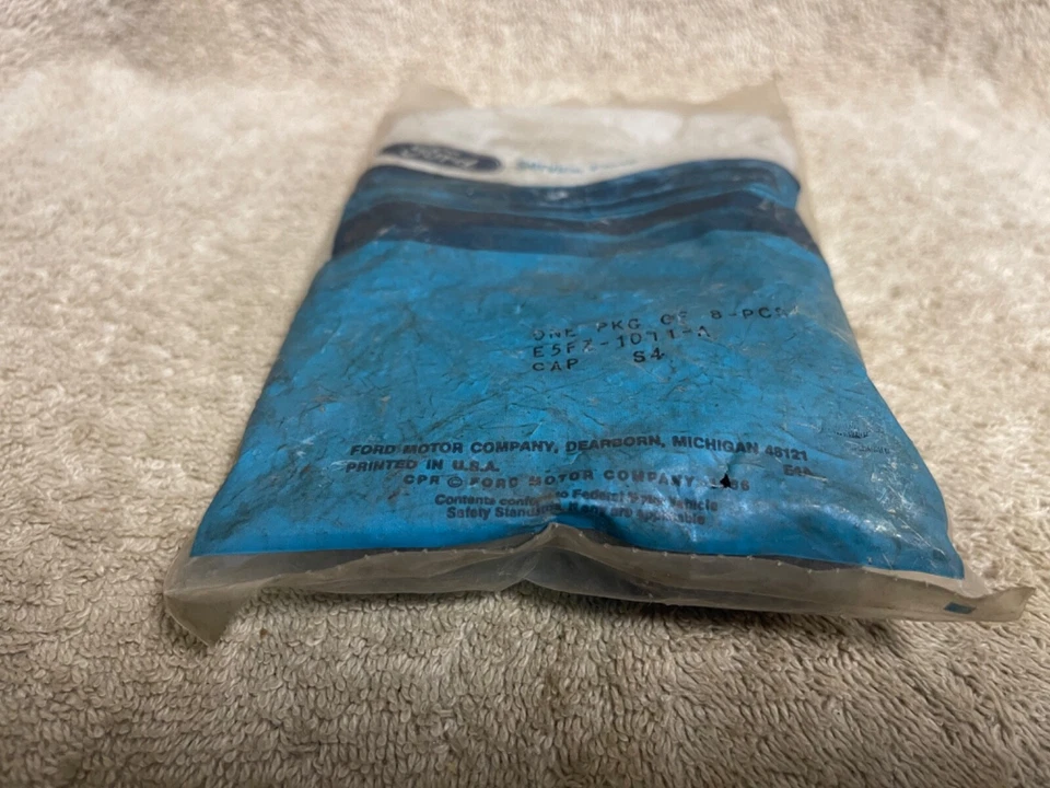 NUEVO DE LOTE FORD E5FZ-1011-A 1985-1989 ESCORT MERCURY LYNX TAPONES DE PERNOS DE RUEDA 8 PIEZAS Foto 4 de 4