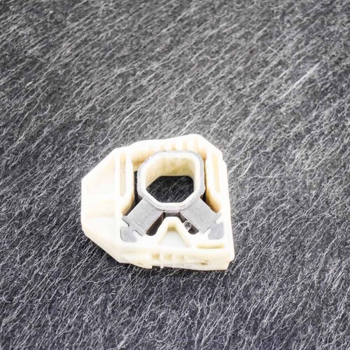 VOLKSWAGEN GOLF Oberer Kühler Gummihalterung MK6 1K0121367G 2011