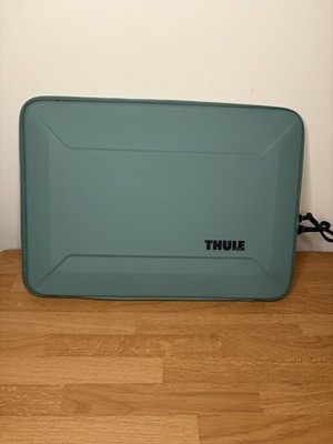 Thule Gauntlet Laptop Sleeve Case for 15'' / 16'' Apple MacBook Pro Hazy Green