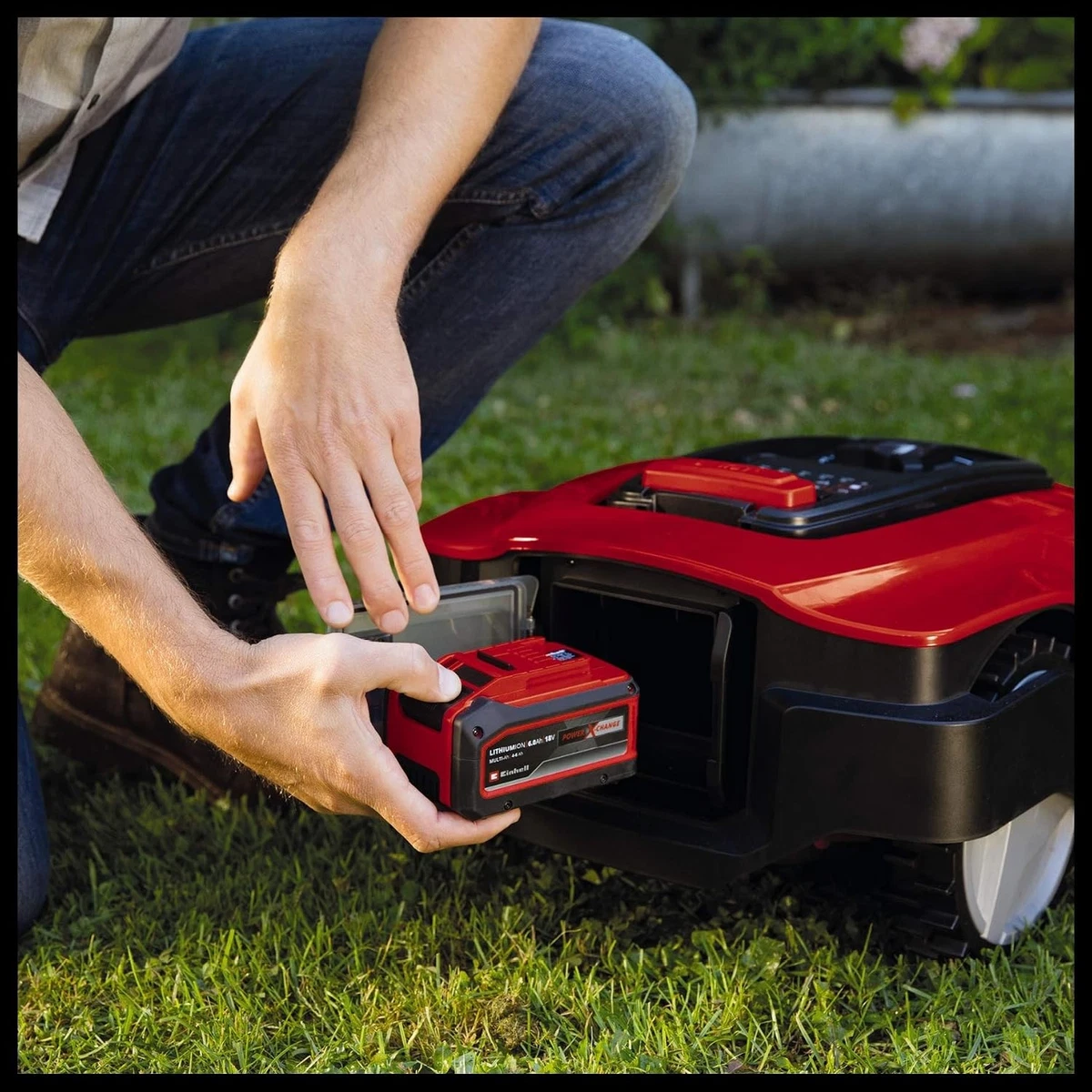 Robot cortacésped Einhell FREELEXO 450 BT solo sin baterías con kit de instalación