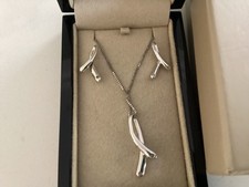 Hot Diamonds set in sterling silver & diamonds ..boxed