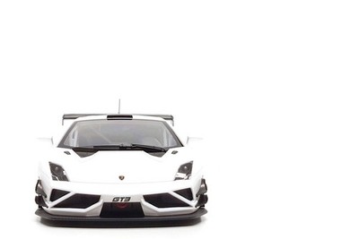 AUTOart 1:18 Lamborghini Gallardo GT3 FL2 in White | eBay