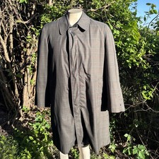 Vintage RAINFAIR Rain Topcoat Sz 40 Men s Hounds tooth With Brown Lining. Excell