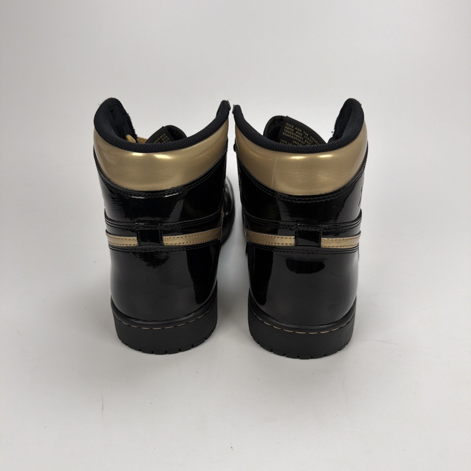 Size 13 - Air Jordan 1 Retro OG Black Metallic Gold thumbnail 5