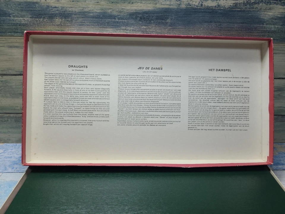 1983 SPEAR'S GAMES DRAUGHTS BOARD GAME 100% COMPLETE - Image 3 of 4