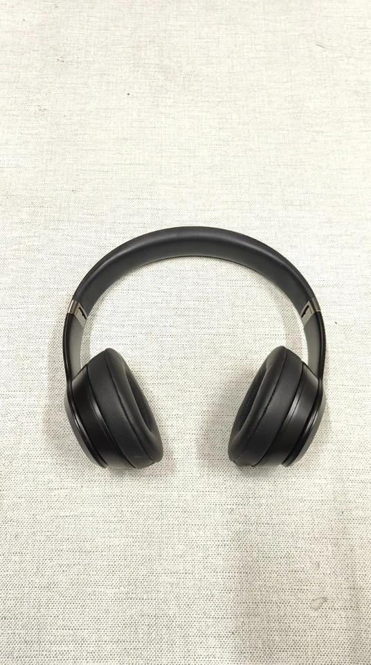 Beats Solo 4, photo 1 of 5