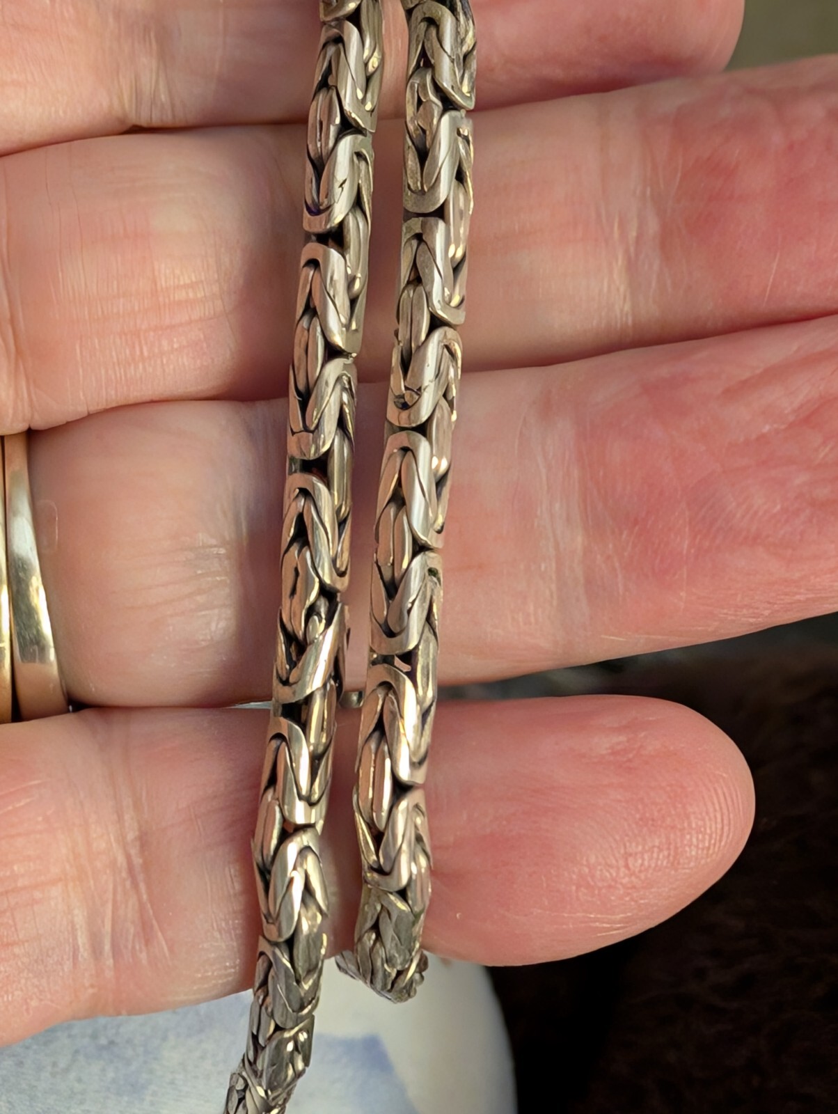 Solid 925 Sterling Silver Queen Byzantine Round C… - image 1