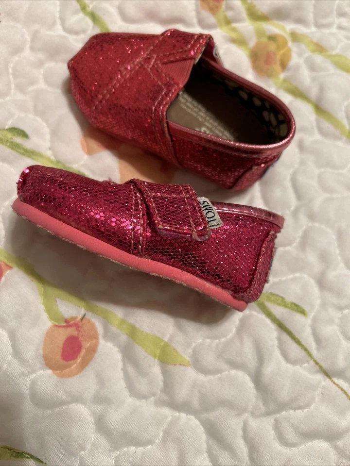 Toms Toddler Girls Shoes Slip On Adjustable Strap Sparkly Glitter Pink Size 2T - Image 3 of 4