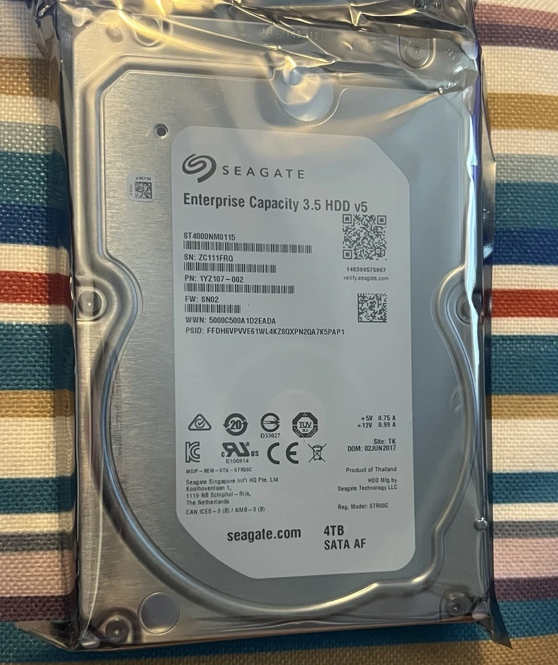 Seagate ST4000NM0115 Enterprise Capacity 3.5'' HDD 4TB 7200 RPM 512e SATA Drive - Image 2 of 4