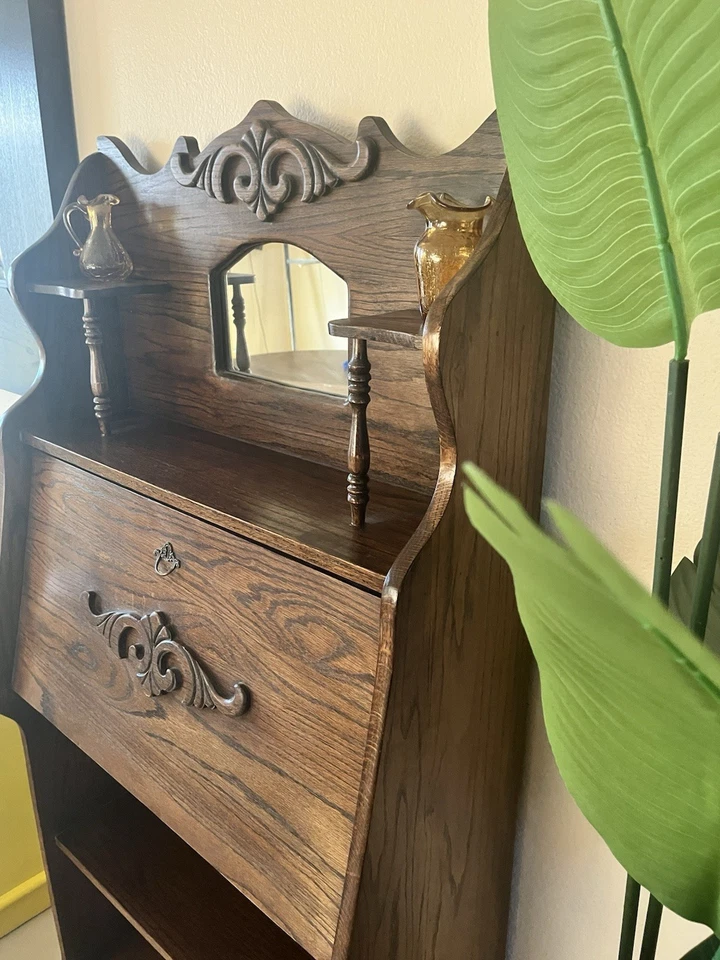 Antiguo escritorio de secretaria frontal con estantería de madera de roble victoriano Larkin Co. Foto 3 de 4