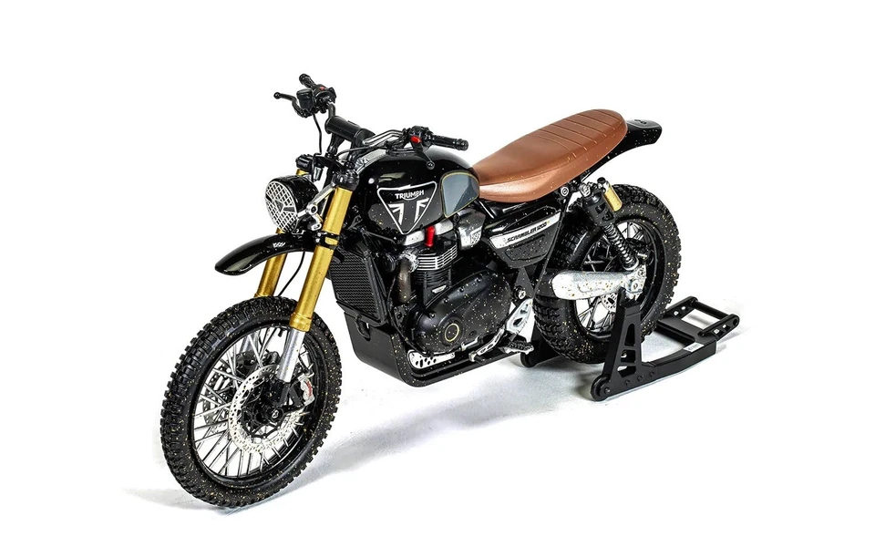 Corgi James Bond "Norway" Triumph Scrambler 1200XE 1:12 Motorcycle CC08403 - Image 3 of 3