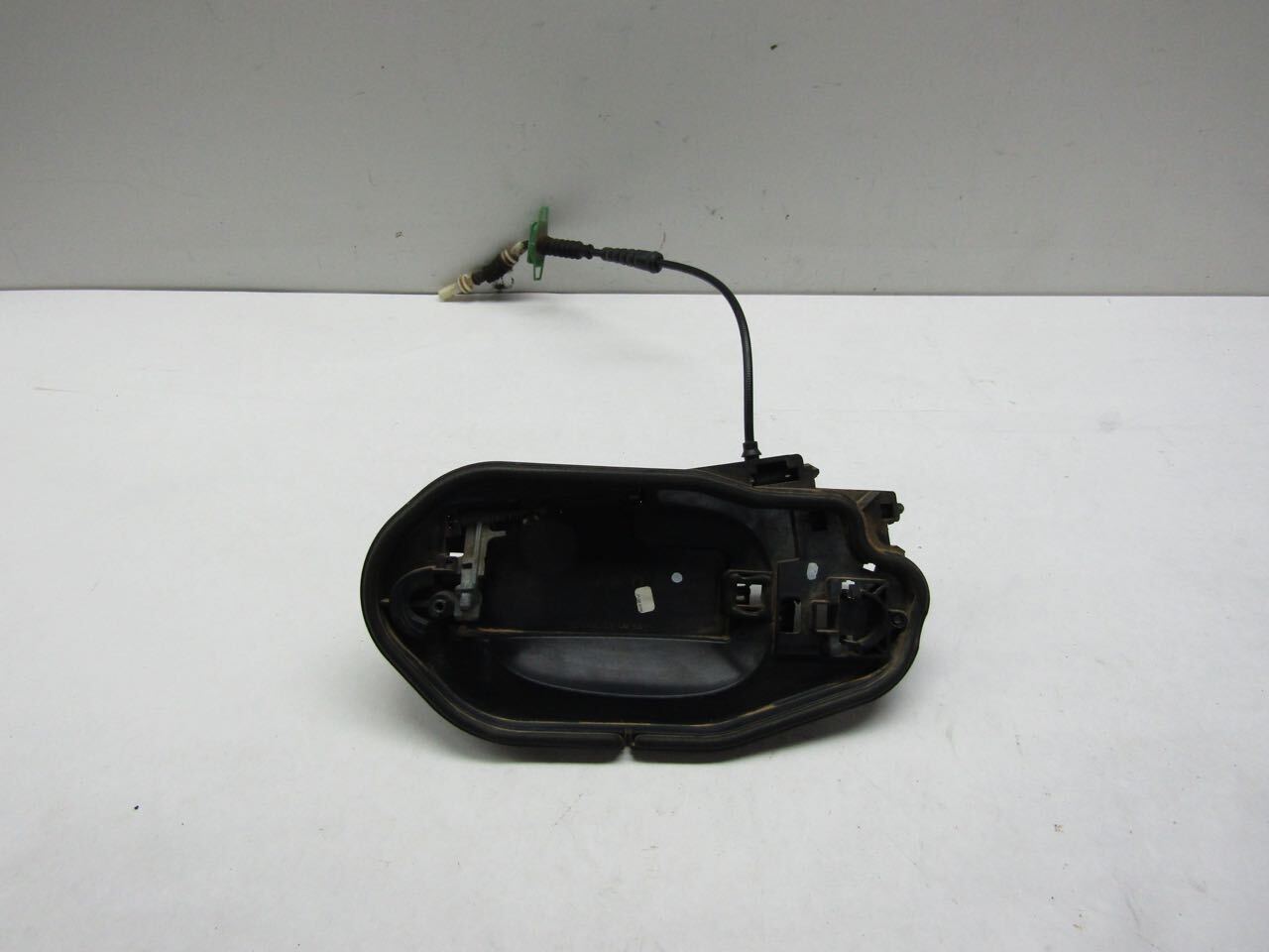 BMW X3 Series E83 Rear Left Driver Door Handle Exterior Silver 354 