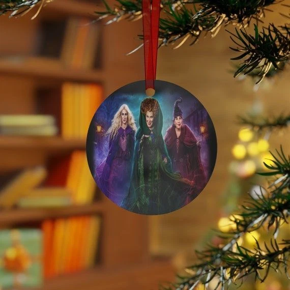 Hocus Pocus Welcome To Christmas Sanderson Sisters Circle Ornament