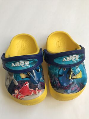 yellow crocs size 4