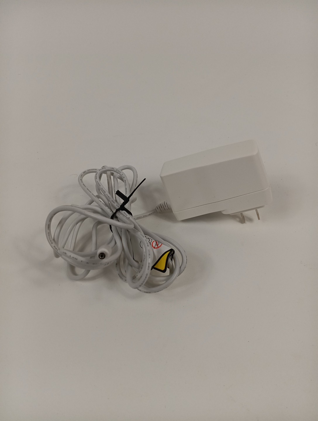 Apn-1105abww Camera  5v / 2.2a