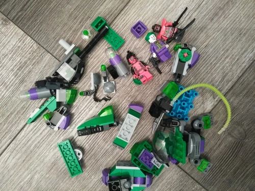 Lego DC Universe Super Heroes  Power Armor Retired Complete? (READ)